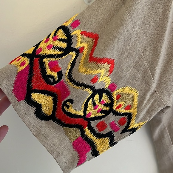 Natori linen blend embroidered tunic large - Picture 3 of 6